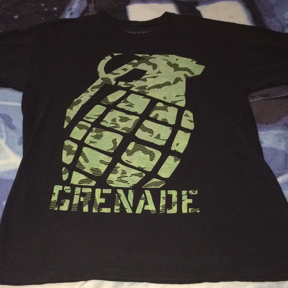 Grenade T-Shirt//Mens Medium